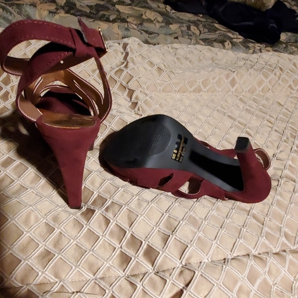 Platform High Heels Burgundy - Picture 2 of 3